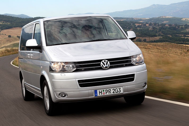 IAA Frankfurt 2009: VW Multivan/Transporter T5 w stylu Golfa