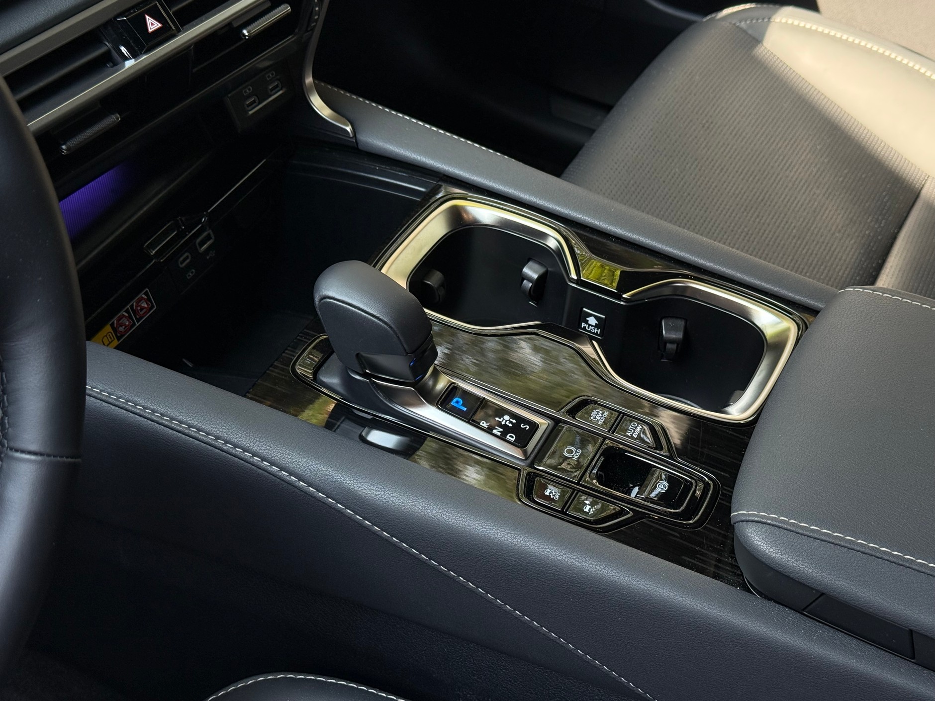 Lexus RX 450H+ F Sport Design