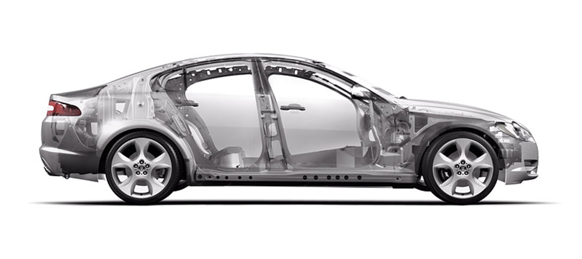 IAA Frankfurt 2007: Jaguar XF – kot ratunkowy (zdjęcia i informacje)