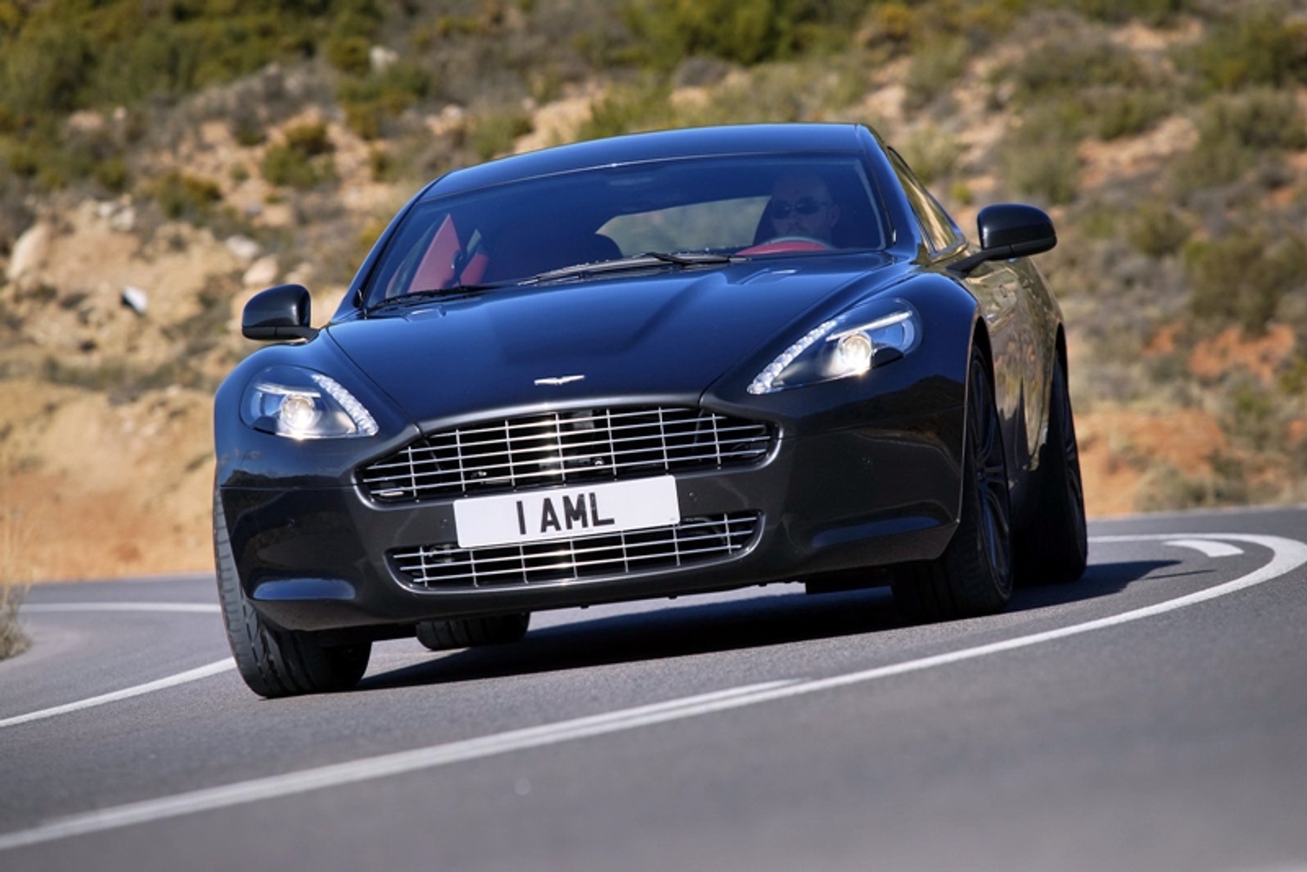 Aston Martin Rapide – z pięknem trzeba obcować