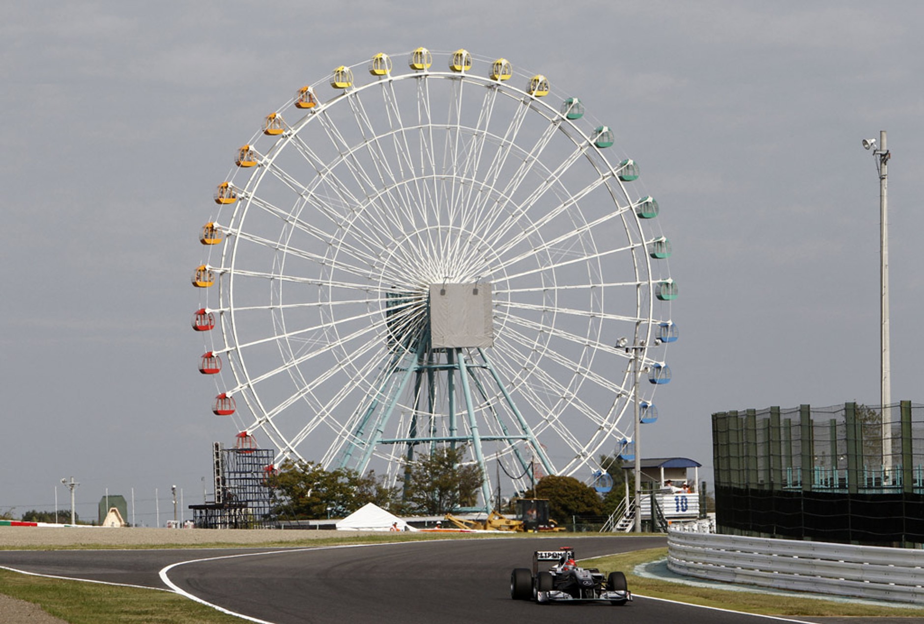 Trudny sezon dla  Formuły 1