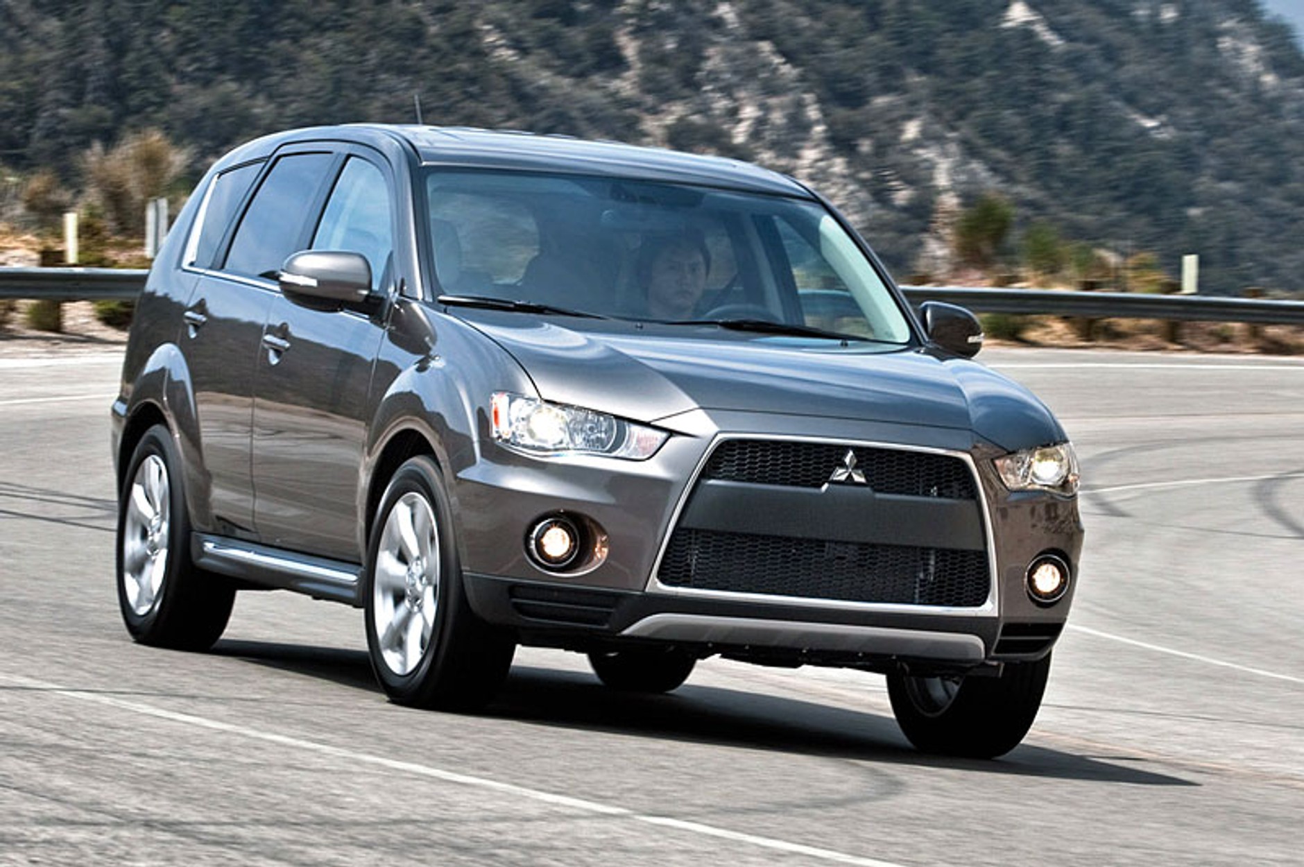 Mitsubishi Outlander GT dostane pohon S-AWC z Lanceru Evolution