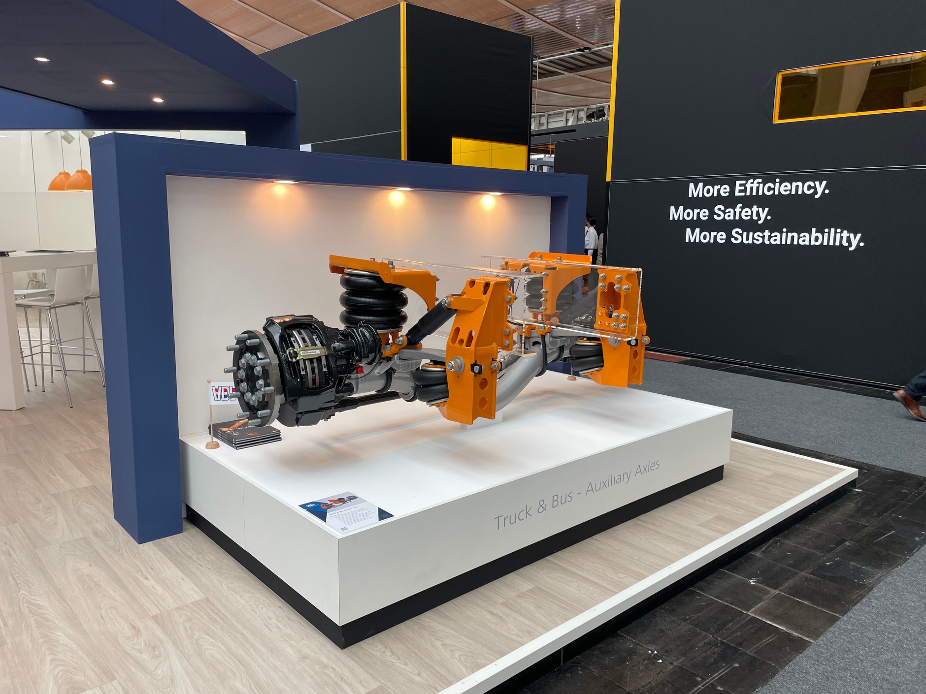 Budowa dodatkowej osi autobusu lub ciągnika.