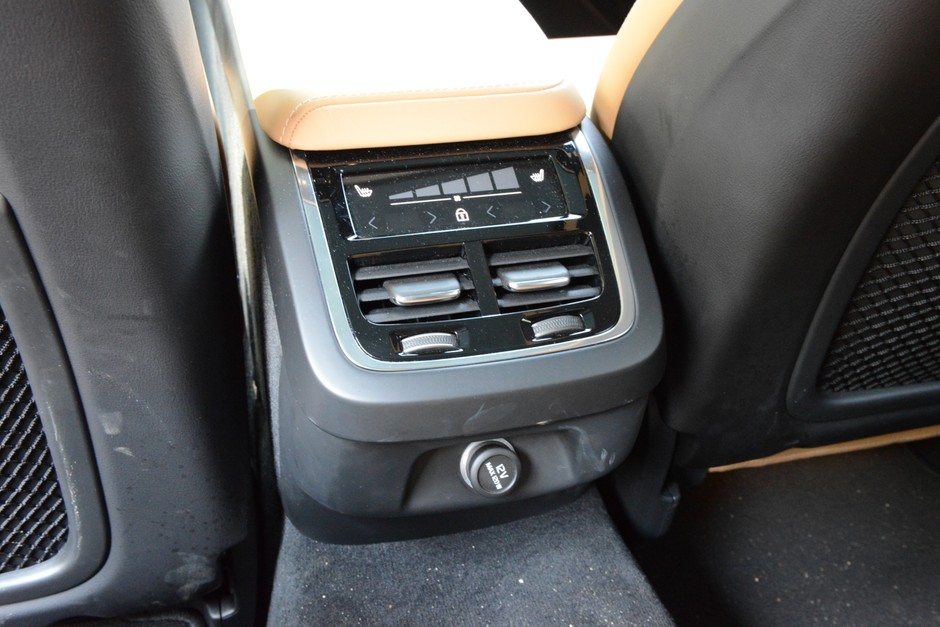 Volvo V60 T6