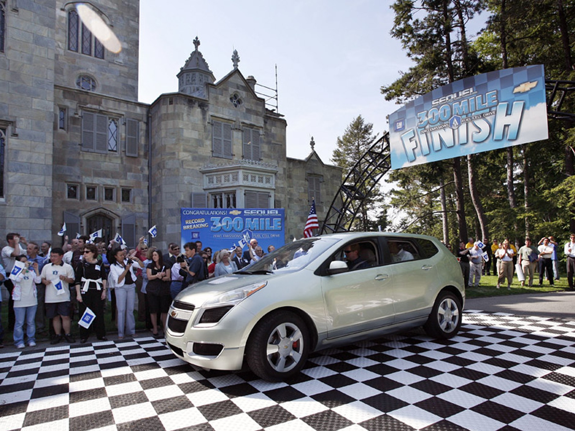 Chevrolet Sequel: 300 mil na wodorze