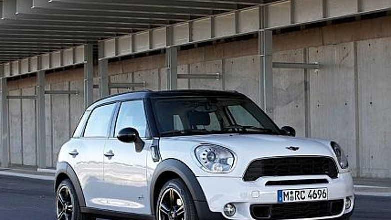 Mini Countryman - Napakowany klasyk