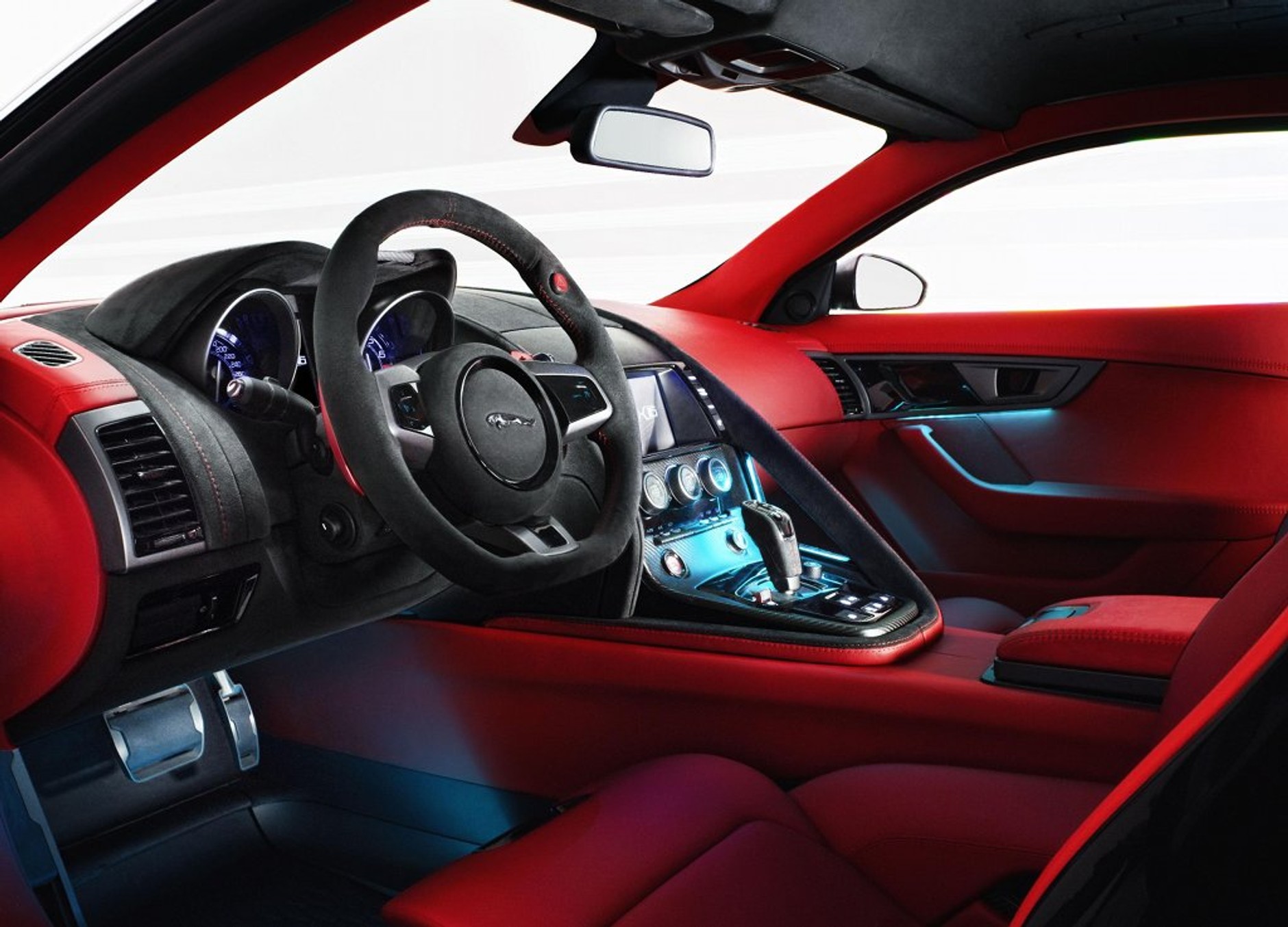 Jaguar C-X16 pokazuje pazury