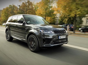 Range Rover Sport 3.0P I6 HST – moc, ekonomia i styl