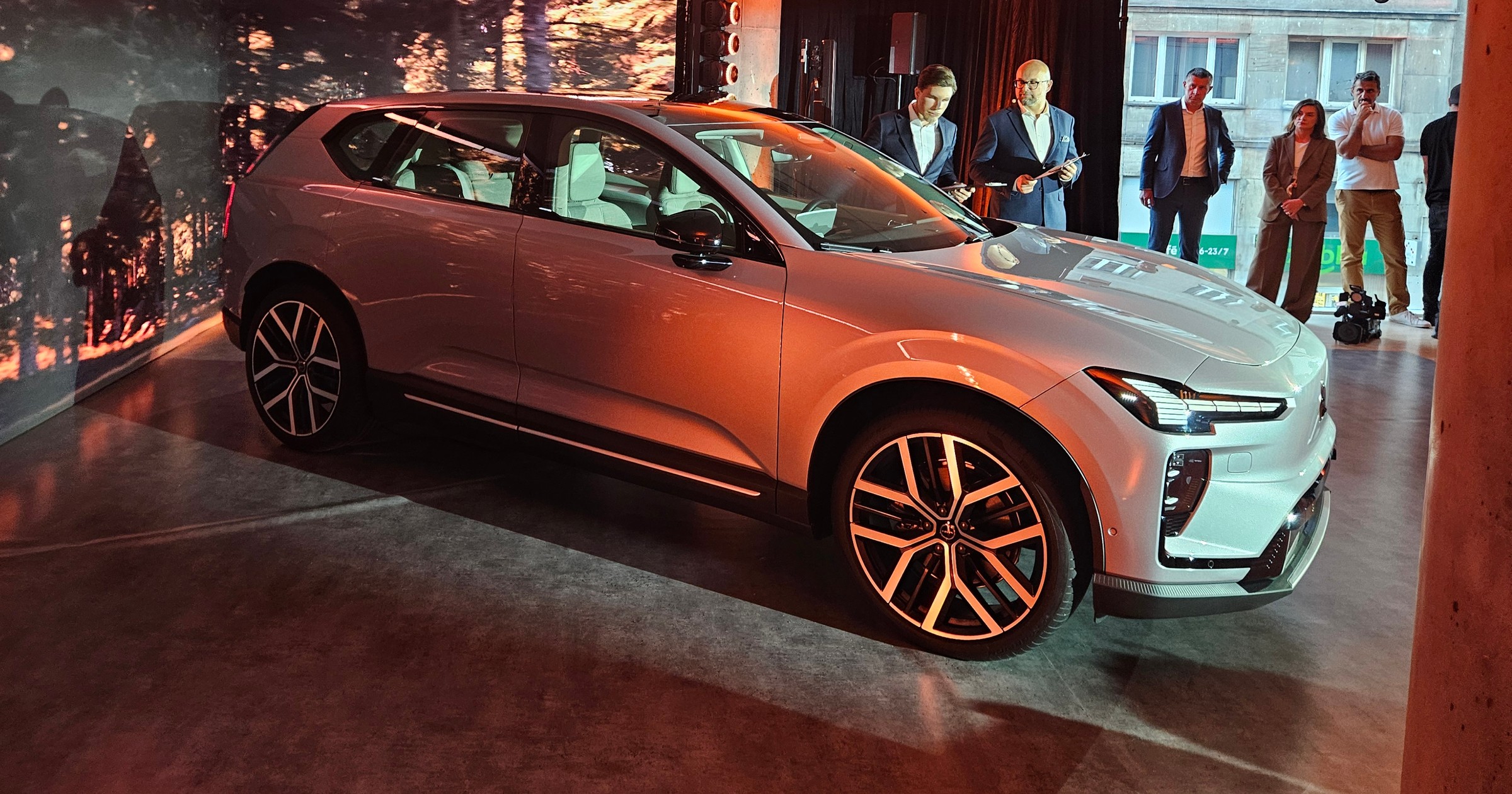Volvo EX60 podczas premiery w Warszawie