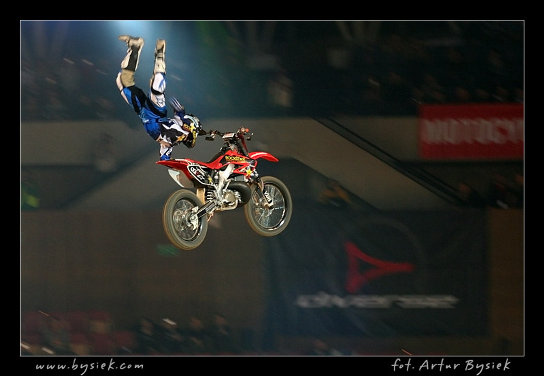 DIVERSE Night of the Jumps - fotografował Artur Bysiek