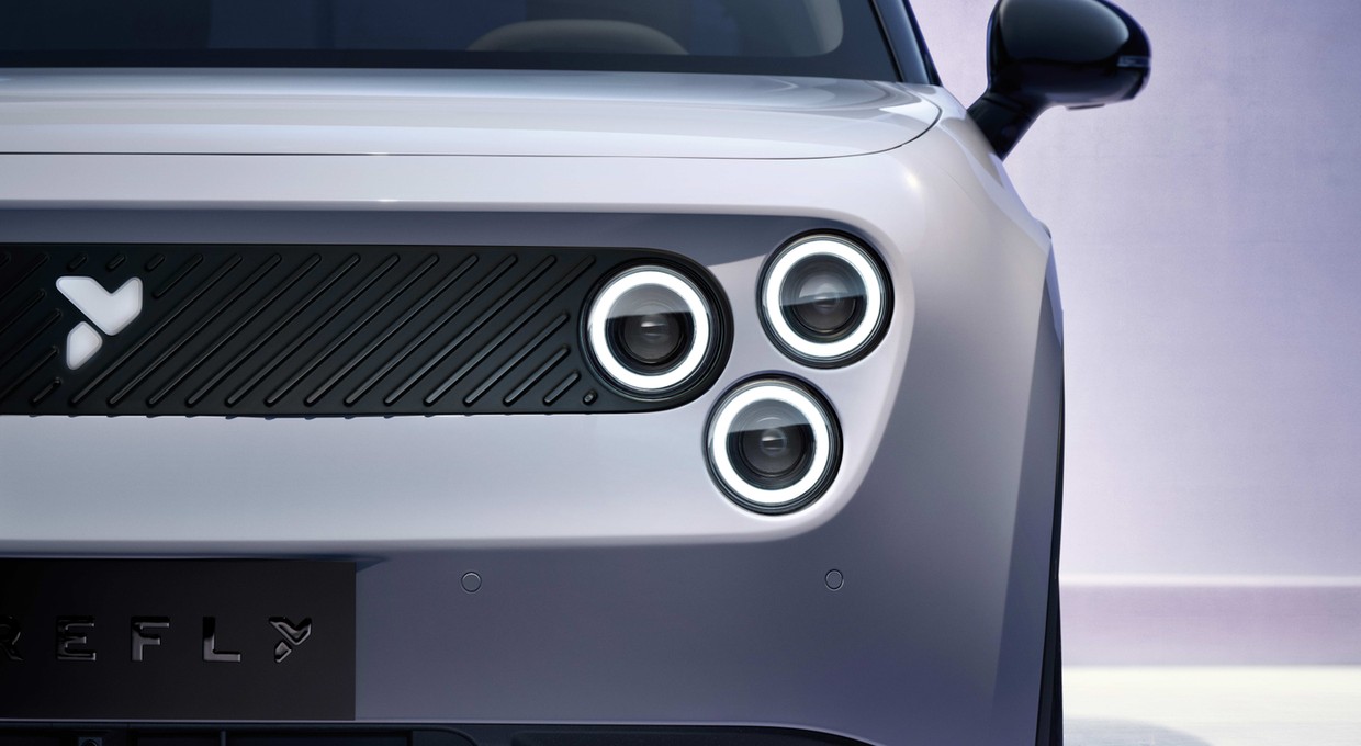 Do Polski płynie auto dla fanów iPhone’a. Reflektory i lampy Firefly’a szokują