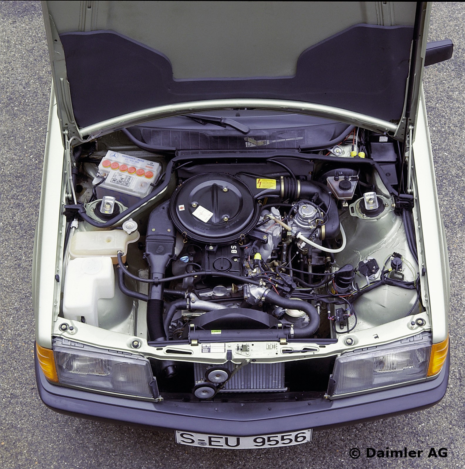 35 lat Mercedesa 190