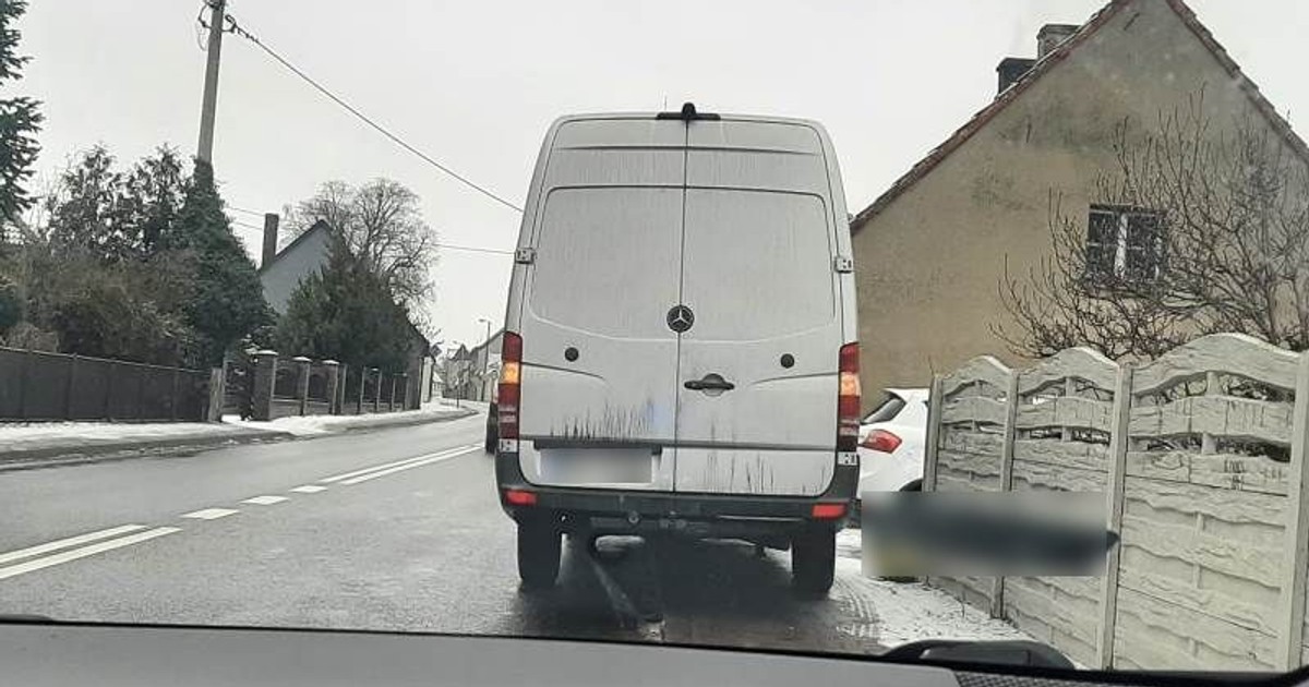 Nietrzeźwy kierowca busa zmylił policję podając dane brata