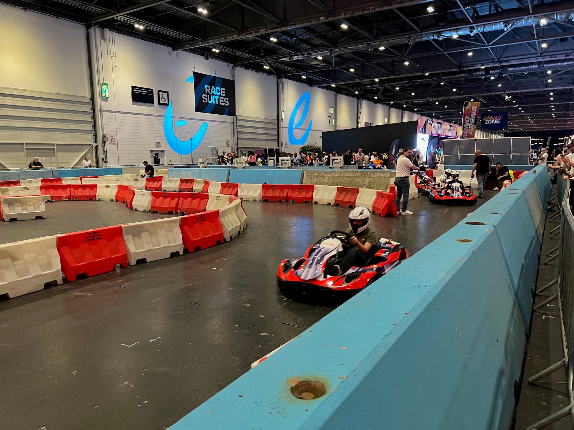 Wyścigi Formuły E na torze ExCel w Londynie