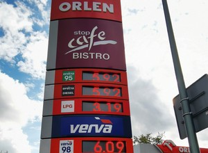Ceny paliw. Czy rząd może je obniżyć? PSL dowodzi, że tak