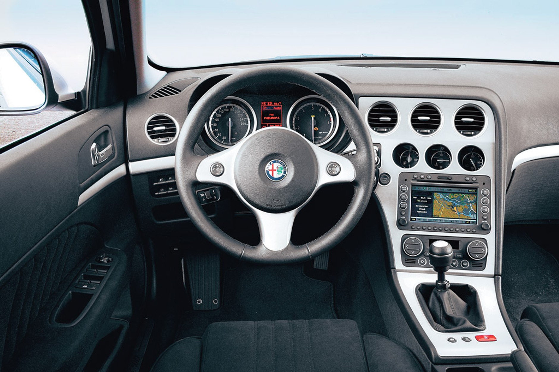 BMW 320i kontra Alfa Romeo 159: emocje gwarantowane