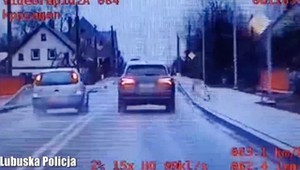 Głupi i głupszy, a za nimi radiowóz. Policjanci nie mogli uwierzyć
