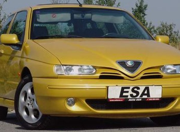 Alfa Romeo 145 (1994-2000) - auto z sex-appealem