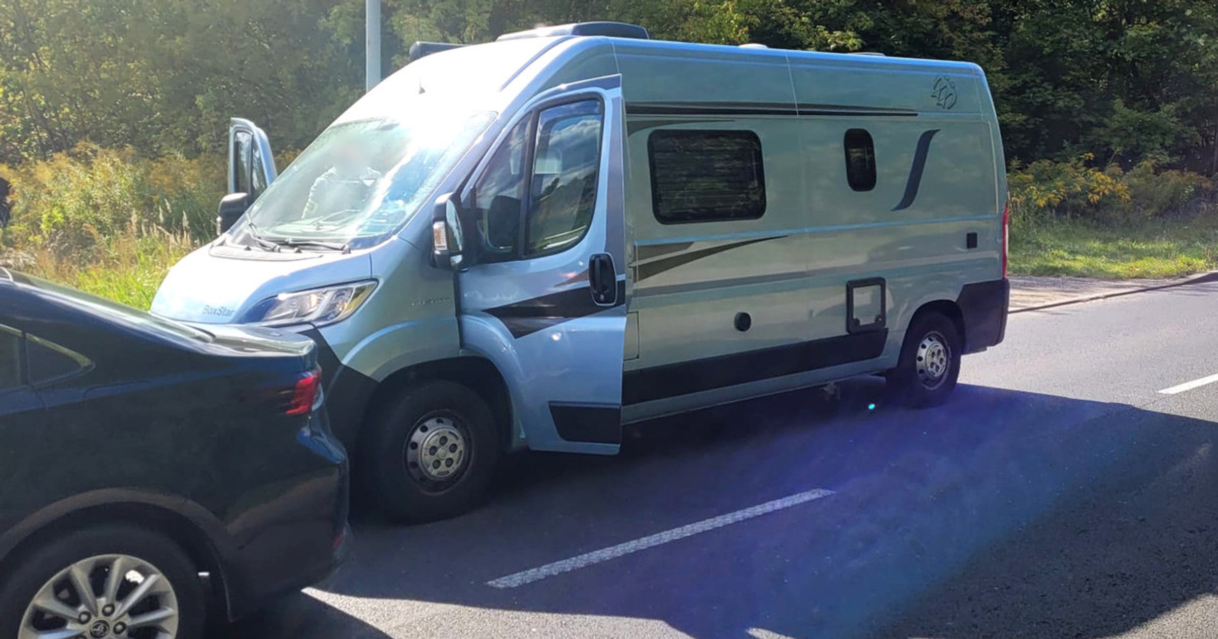 Akcja zatrzymania złodziei transportujących kradzione kampery za 570 tys. zł
