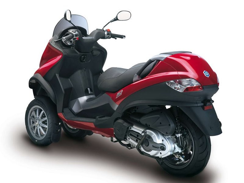 Gilera Fuoco 500 i Piaggio MP3 400: trójkołowcem do pracy