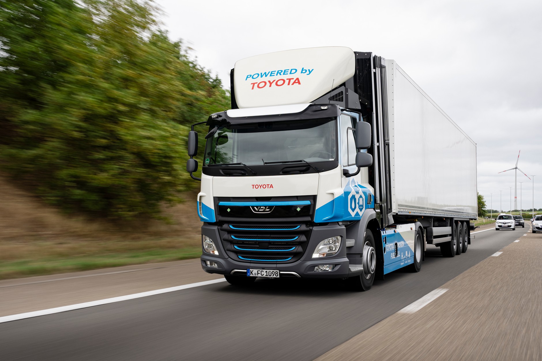 Cztery wodorowe ciężarówki przejechały już 80 000 km bez awarii w wodorowych systemach zasilania