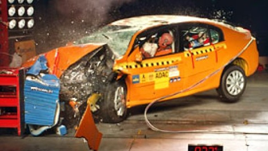 CRASH-TEST