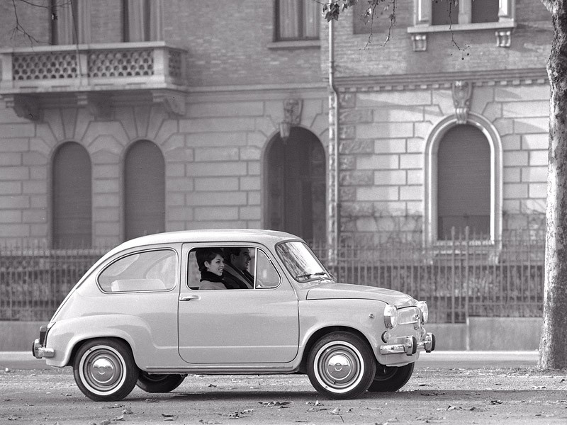 Historia Fiata 500 i 600 w fotografii (90 zdjęć)