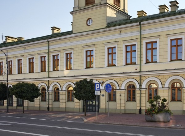 Polskie miasto wycofuje się ze strefy płatnego parkowania. Mieszkańcy zadowoleni