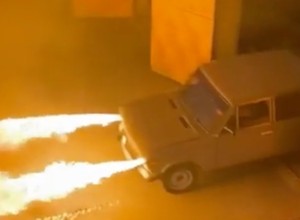 Łada 2106 z miotaczem ognia, czyli tuning po rosyjsku