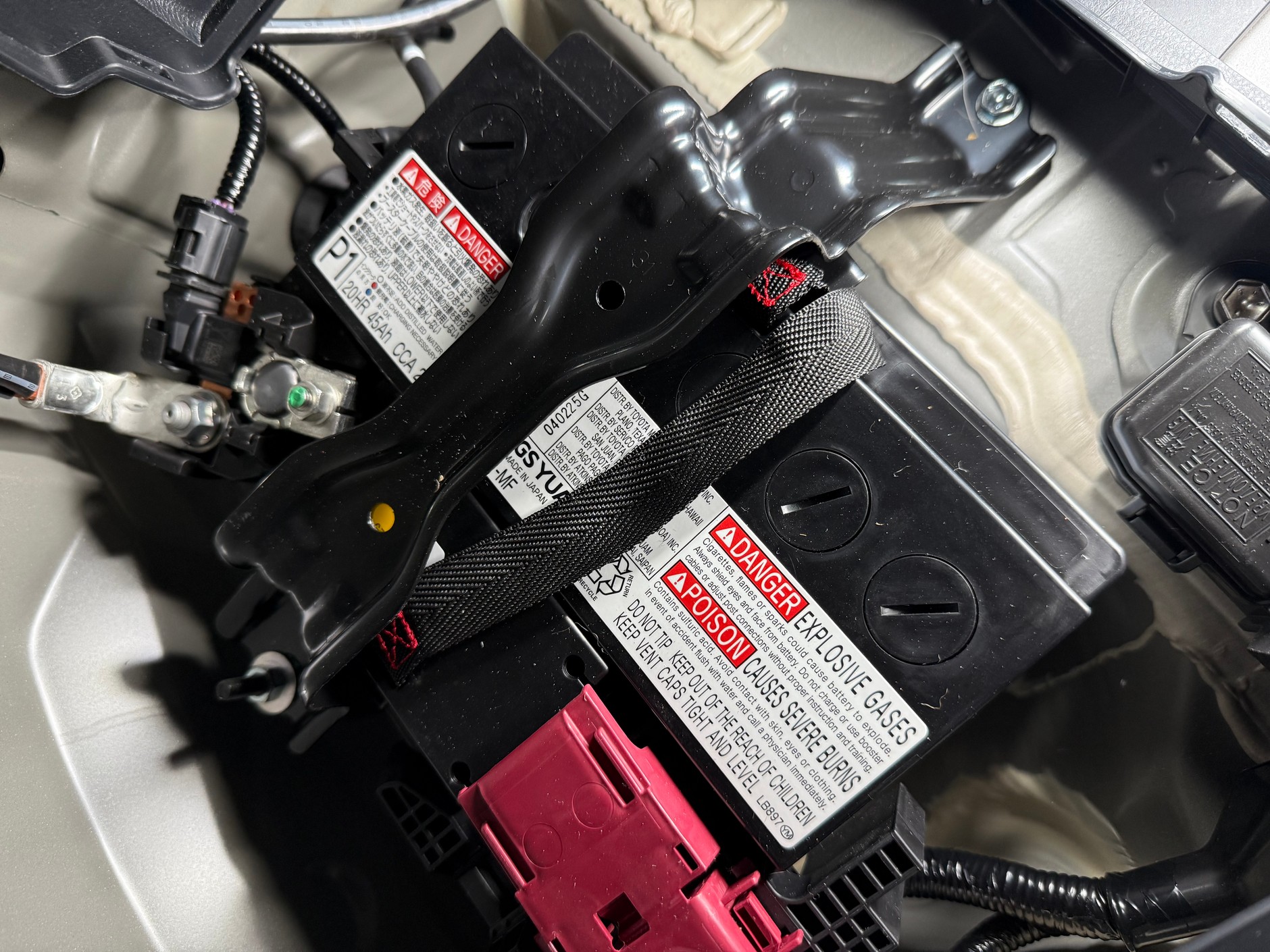 Akumulator to jeden z tych elementów auta, które w praktyce nie podlegają gwarancji