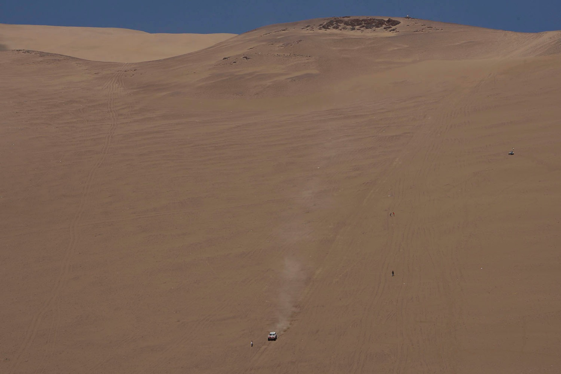 Rajd Dakar 2011: dobra postawa Polaków, Hołowczyc z otwartymi drzwiami (5.etap, wyniki, fot. Willy Weyens)