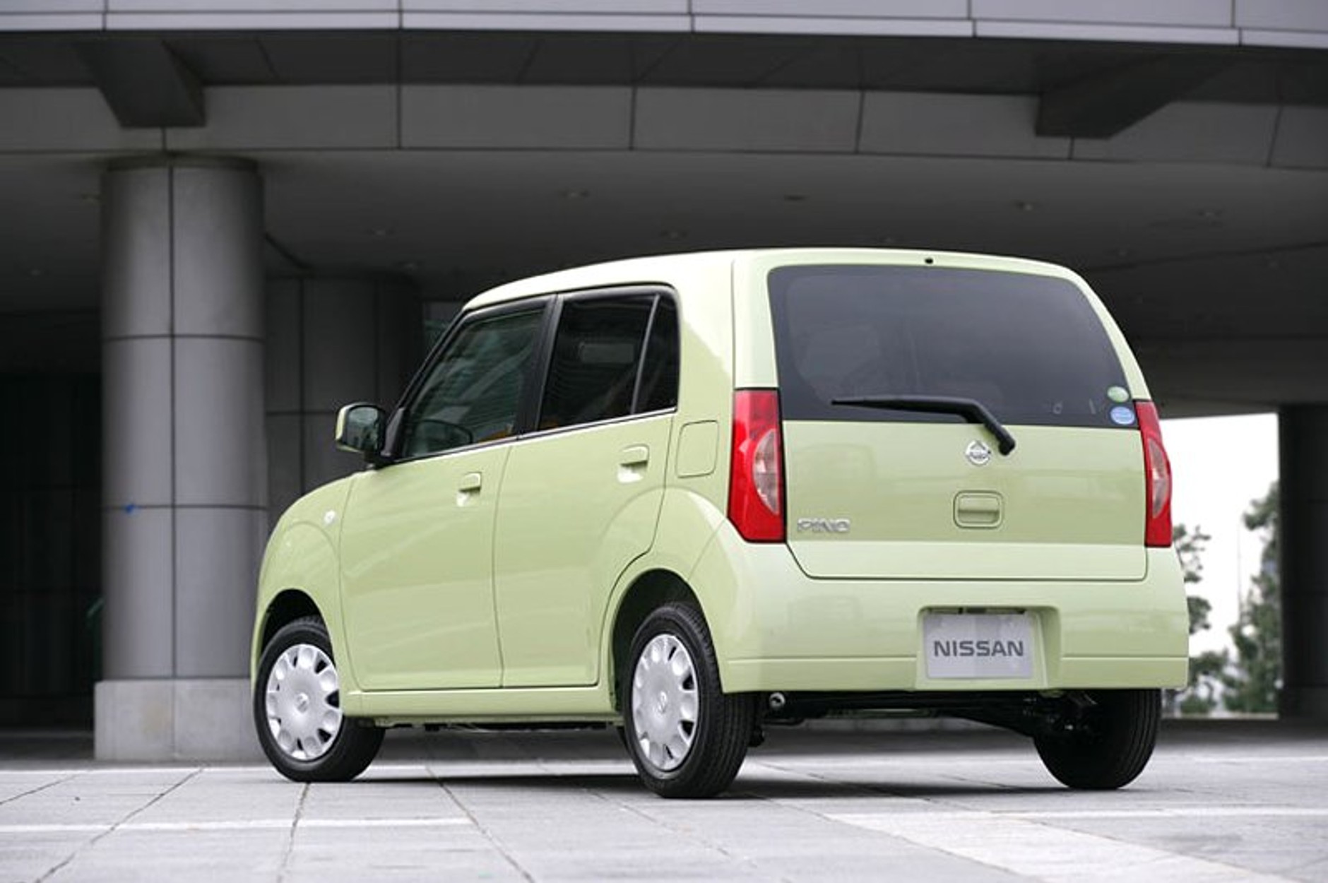 Nissan Pino – kolejny maluch