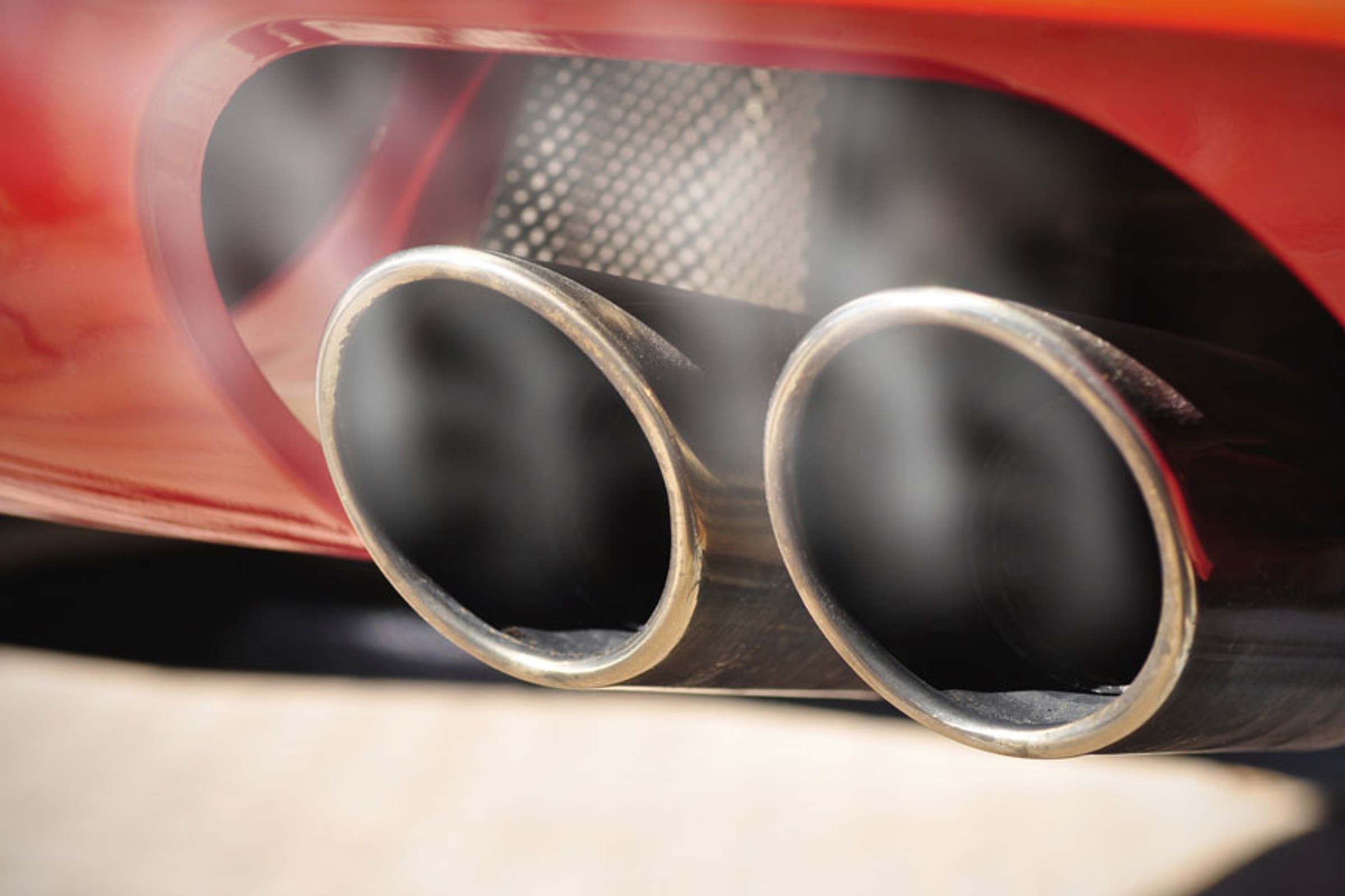 Tym sposobem samodzielnie "naprawisz" auto. Tak działa przepalanie silnika