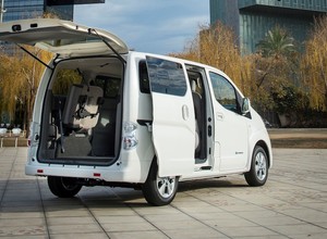 Nissan e-NV200: elektryczny dostawczak z zasięgiem 280 km