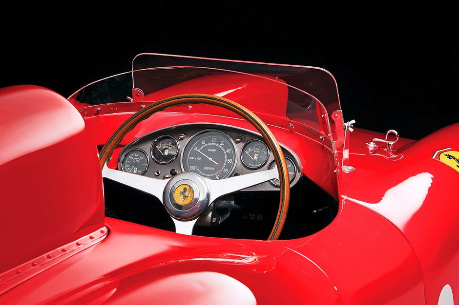Ferrari za 30 mln dolarów