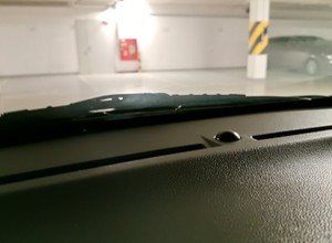 Tajemnicza kulka przy przedniej szybie samochodu. Mało kto wie, do czego służy