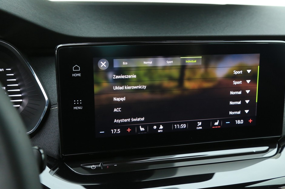 ŠKODA OCTAVIA 1.5 TSI m-HEV 2022 4. generacja