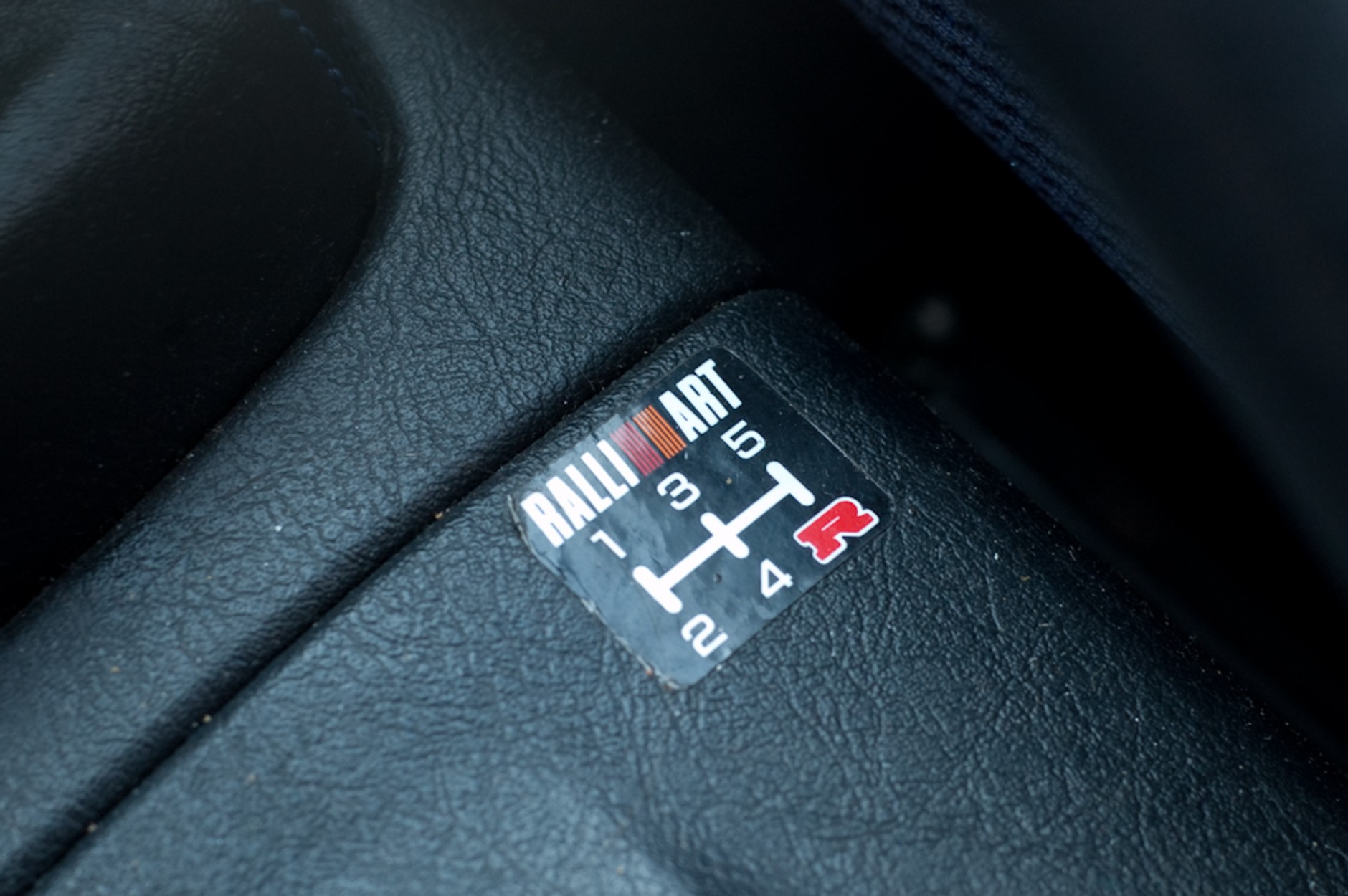 Mitsubishi Lancer Sportback vs Lancer EVO VI