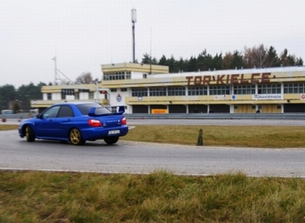 Żeby jechać szybko, nie możesz jechać za szybko