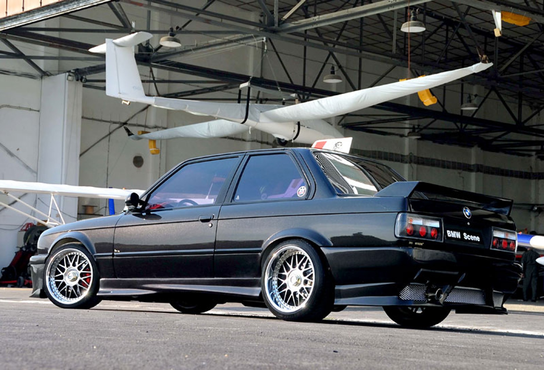 Garaż tunera: BMW 318is – forever young