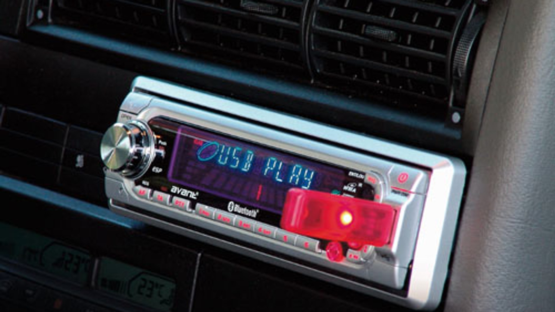 MP3 przez USB