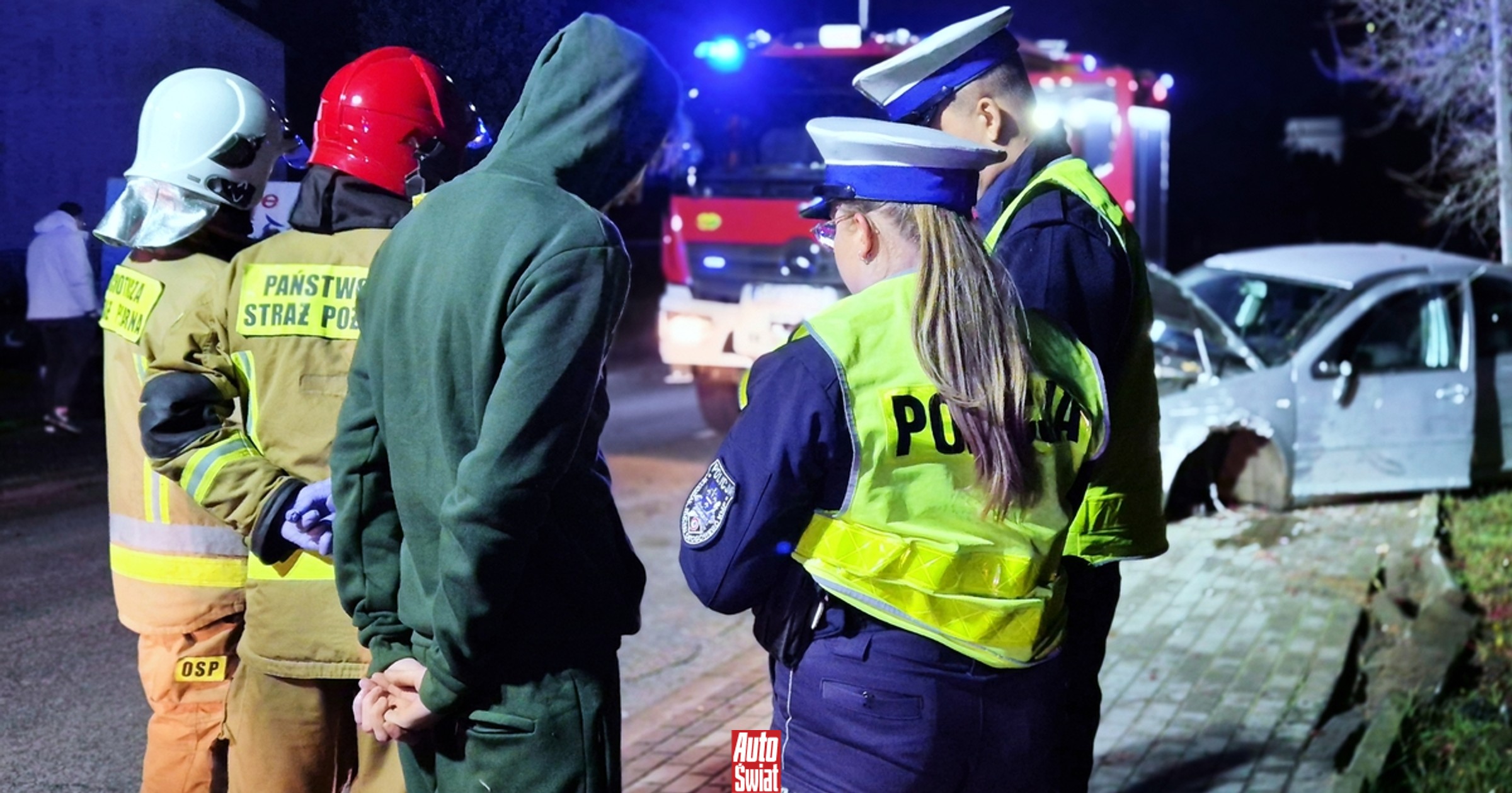 Nocny rajd nastolatka skończył się na słupie. Za naprawy rodzice zapłacą niemało