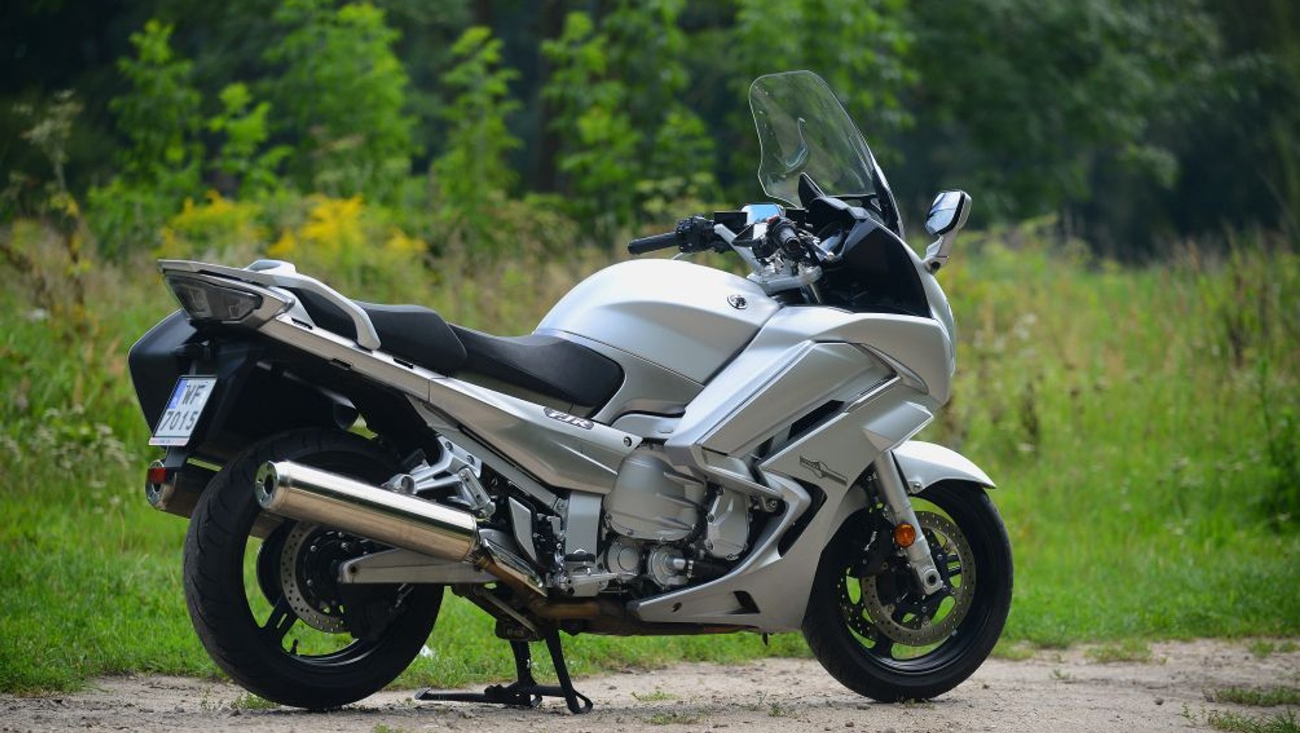 Ładna, zgrabna i nie do pomylenia z innym modelem: Yamaha FJR 1300 2016r...