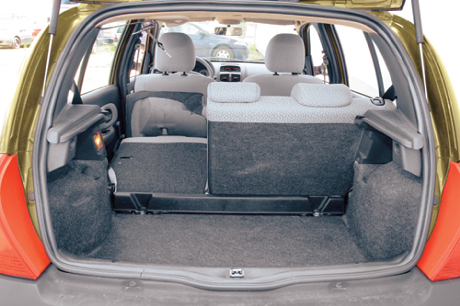 Renault Clio II, Skoda Fabia, Fiat Punto II - Samochody spod lady