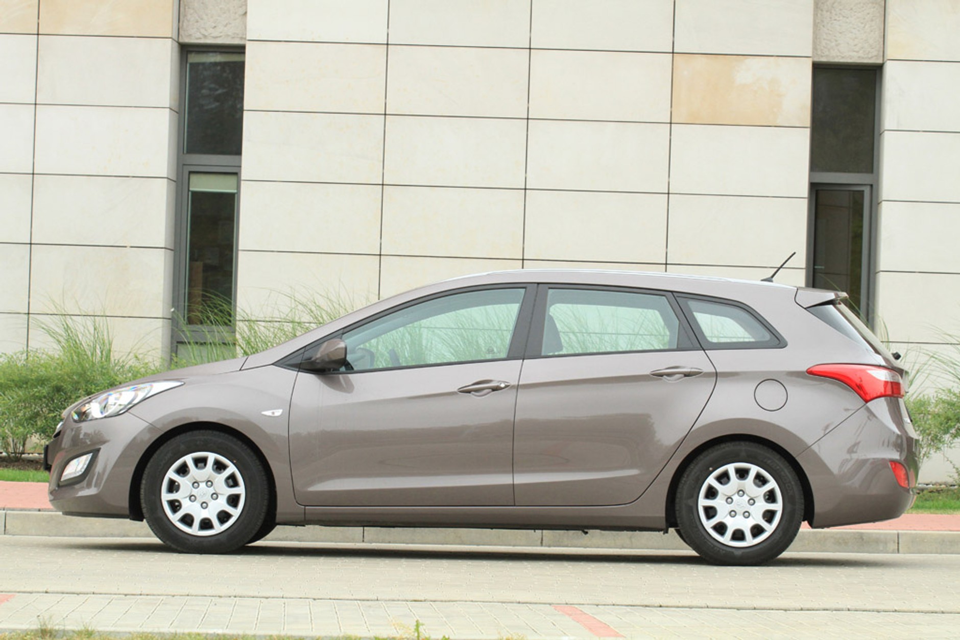 Hyundai i30 1.6 GDI: kombi w dobrym guście