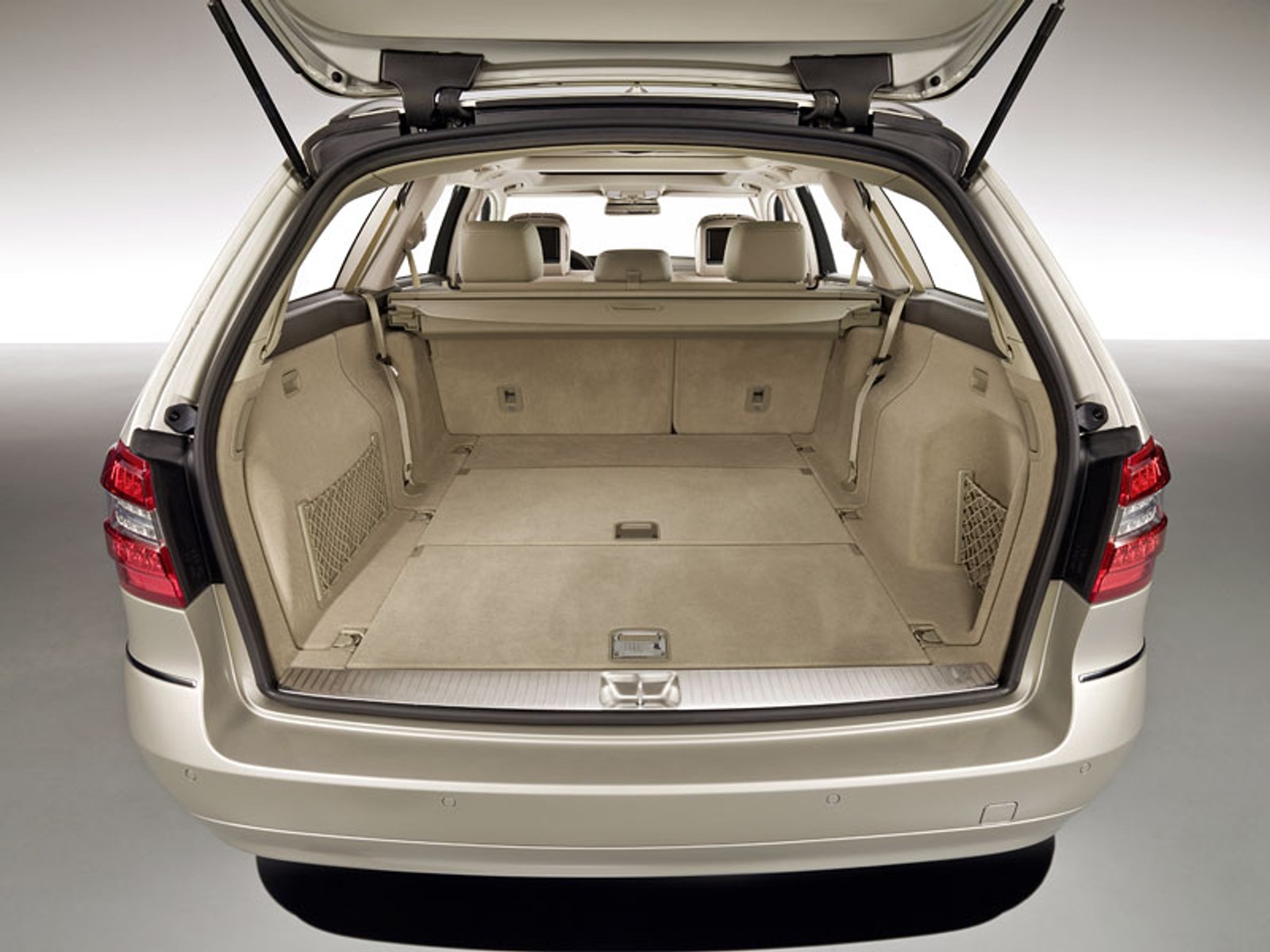 Mercedes-Benz: Klasa E kombi dostępna już w ofercie w Polsce! (ceny)