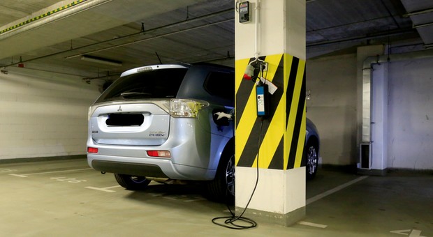 Norwegia zakazała ładowania elektryków w ten sposób. Chodzi o bezpieczeństwo