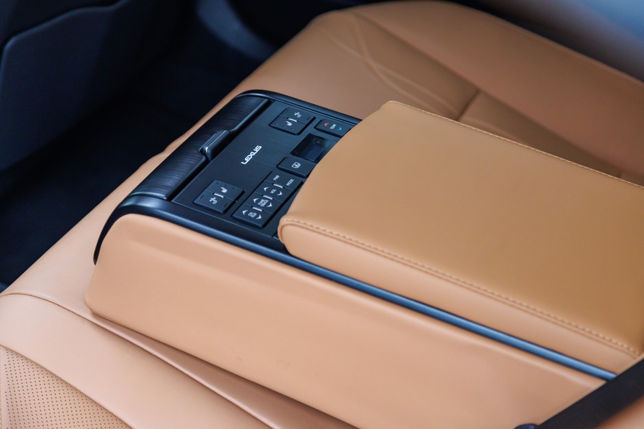 2024 Lexus ES300h