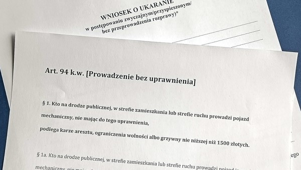 Policjanci złapali ją za jazdę bez uprawnień. Stanie za przed sądem po raz 17
