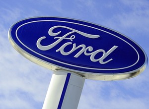 Ford inwestuje w... ławki